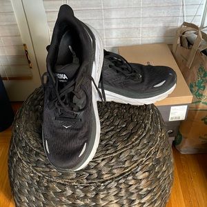 Hoka Clifton 8 size 10B